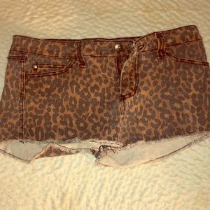 Size 7 leopard print shorts